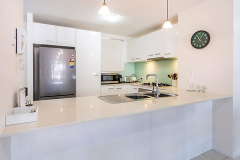 First Floor, Air Conditioned, Free Wi-Fi! - Accommodation Newcastle 1