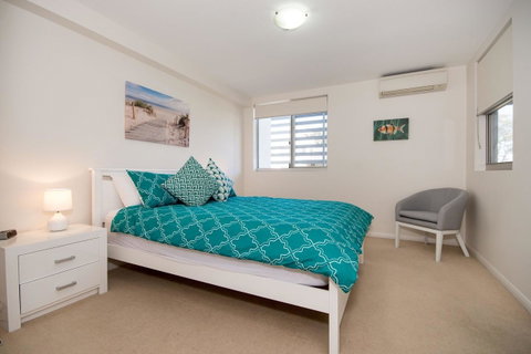 First Floor, Air Conditioned, Free Wi-Fi! - Accommodation Newcastle 15