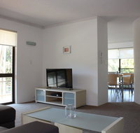 Close to Surf Beach Surf Club Hotel and Shops - Boyd St Woorim - Accommodation Newcastle