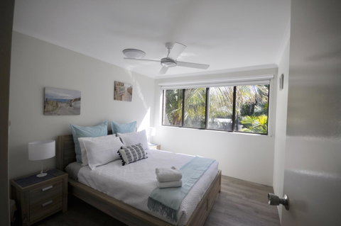 Crystal Waters On The Beach - Accommodation Newcastle 4