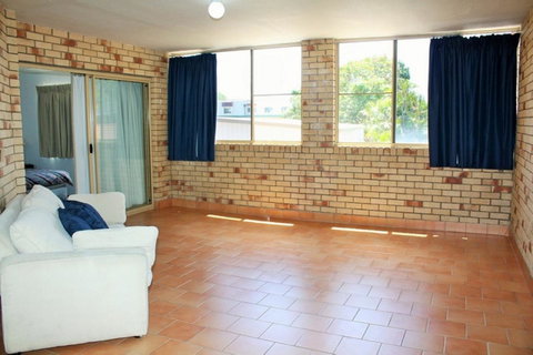 Spacious Unit With Views Of Pumicestone - Wattle Ave, Bongaree - Accommodation Newcastle 5