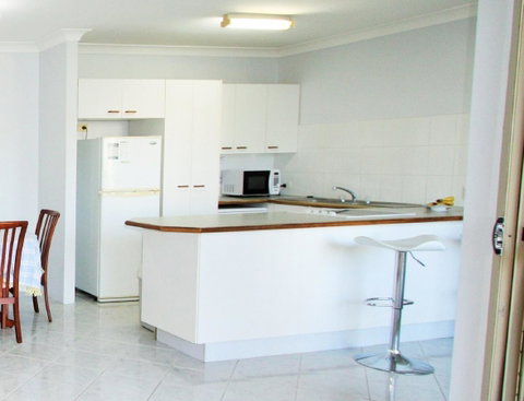 Spacious Unit With Views Of Pumicestone - Wattle Ave, Bongaree - Accommodation Newcastle 12
