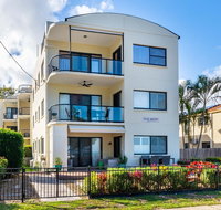 Waterfront views from private rooftop balcony - Bayview South Esp Bongaree - Accommodation Newcastle