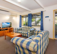 Pet Friendly Cottage in the Heart of Bribie - Wirraway St Bongaree - Accommodation Newcastle