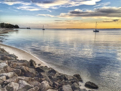 Pet Friendly Cottage In The Heart Of Bribie - Wirraway St, Bongaree - Accommodation Newcastle 9