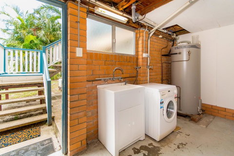 Short Stroll To Surf Beach - North Street, Woorim - Accommodation Newcastle 1