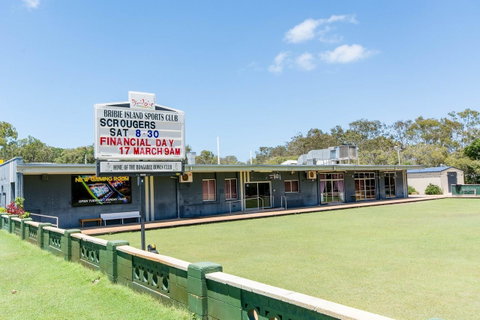 Great Views, Ground Floor Unit Clearview Apartments South Esplande, Bongaree - Accommodation Newcastle 1