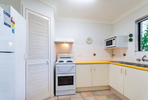 Great Views, Ground Floor Unit Clearview Apartments South Esplande, Bongaree - Accommodation Newcastle 14