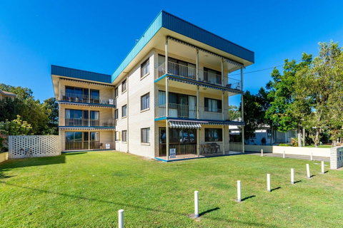 Great Views, Ground Floor Unit Clearview Apartments South Esplande, Bongaree - Accommodation Newcastle 0