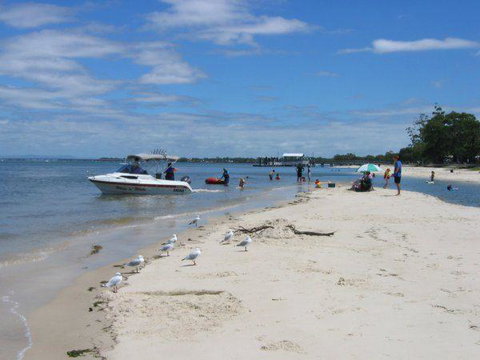 Air Conditioned Unit Stones Throw To The Waterfront. - Accommodation Newcastle 11