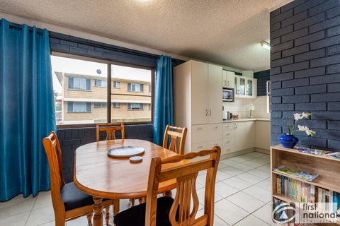 Air Conditioned Unit Stones Throw To The Waterfront. - Accommodation Newcastle 12