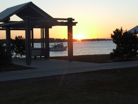 Air Conditioned Unit Stones Throw To The Waterfront. - Accommodation Newcastle 1
