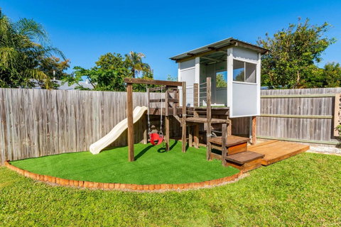 Fabulous Family Destination In Paradise Parade, Bongaree - Accommodation Newcastle 11
