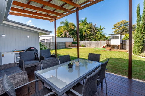 Fabulous Family Destination In Paradise Parade, Bongaree - Accommodation Newcastle 5