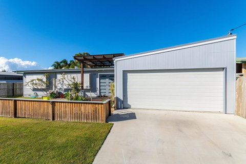 Fabulous Family Destination In Paradise Parade, Bongaree - Accommodation Newcastle 8