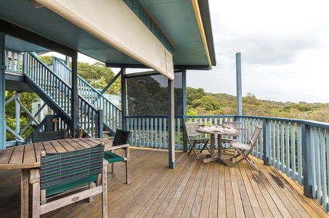 Blue House - Accommodation Newcastle 2