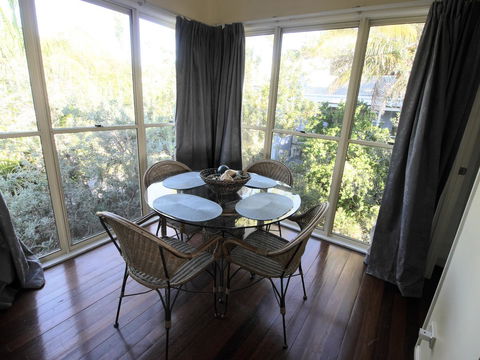 Blue House - Accommodation Newcastle 17