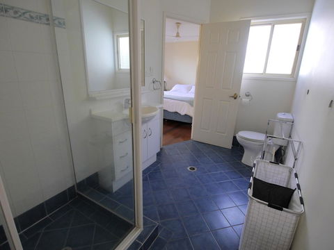 Blue House - Accommodation Newcastle 11