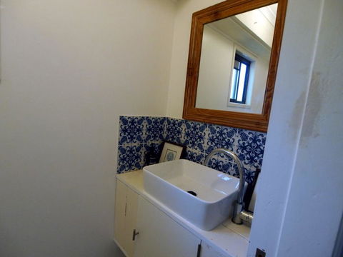 Annie's White House - Accommodation Newcastle 25