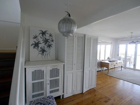 Annie's White House - Accommodation Newcastle 26