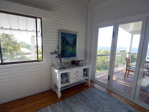 Annie's White House - Accommodation Newcastle 27