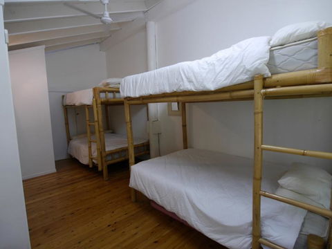 Annie's White House - Accommodation Newcastle 33