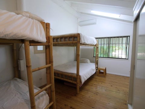 Annie's White House - Accommodation Newcastle 34