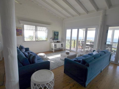 Annie's White House - Accommodation Newcastle 6