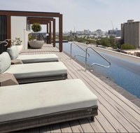 1 Bdrm Apt With Balcony Pool Parking  Gym - Accommodation Newcastle
