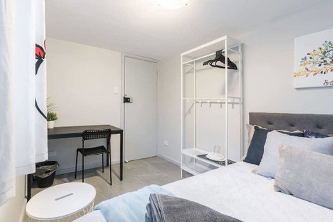 1 Double Quaint Grannyflat Private Room Near Public Transport - SHAREHOUSE - Accommodation Newcastle 1