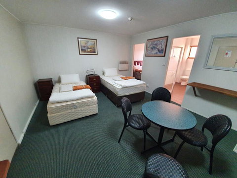 1 Lakeview Plaza - Accommodation Newcastle 0