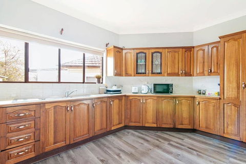 1 Private Double & 1 King Single Room - 2beds In Berala 1 Minute From Train Station - SHAREHOUSE - Accommodation Newcastle 1