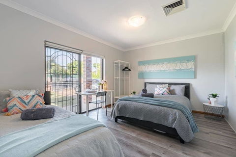 1 Private Double & 1 King Single Room - 2beds In Berala 1 Minute From Train Station - SHAREHOUSE - Accommodation Newcastle 0