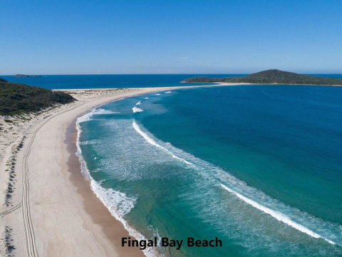 10 Garuwa Street - Fabulous Fingal - Accommodation Newcastle 3