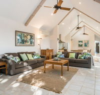 12 Childe Street Byron Bay - Absolute Belongil Summerhouse - Accommodation Newcastle