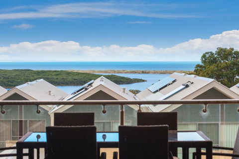 16 Seine Bay Apartment - Accommodation Newcastle 0