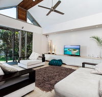 18A Childe Street Belongil Beach - Belongil Beach Pavilion House - Accommodation Newcastle