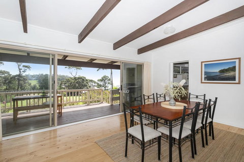 19 Buchan Street - Mollymooks Tee To Sea - Accommodation Newcastle 1