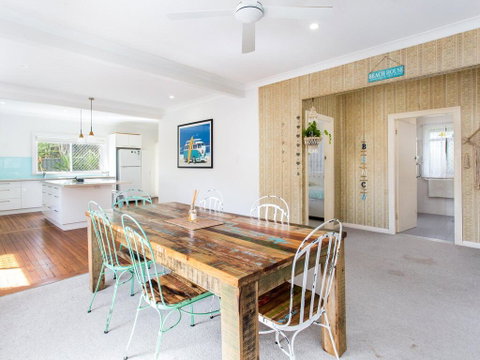 19 Lincoln Street - Accommodation Newcastle 0