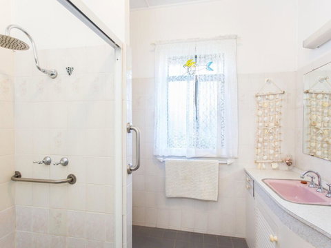 19 Lincoln Street - Accommodation Newcastle 3