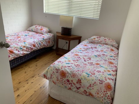 2 Bed Bar Beach Apartment - Stroll To Beach & Cafes, Supermarket Apartment 6 - Accommodation Newcastle 2