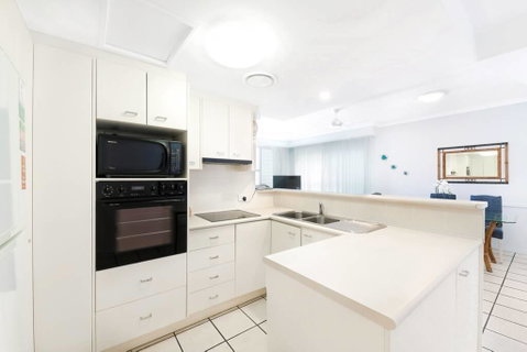 2 Bedroom Alex Unit - Ocean, Pool And Park Views - Accommodation Newcastle 1