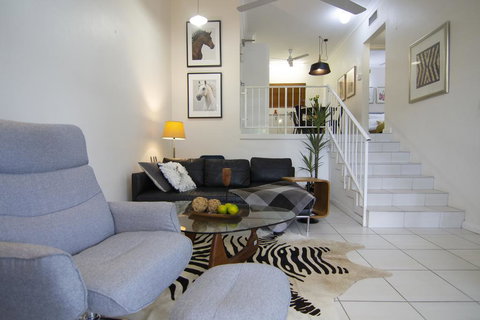 2 Bedroom Close To CBD - Accommodation Newcastle 0