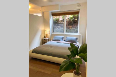 2 Bedroom, SHORT Walk To CBD,BEACH And DARBY ST - Accommodation Newcastle 1