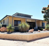 2 Trout Place - 4 Bedroom Holiday Home for the Nautical Adventurers - Accommodation Newcastle