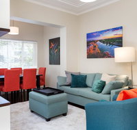 2-Bed Balmain Retreat with Outdoor Patio - Accommodation Newcastle
