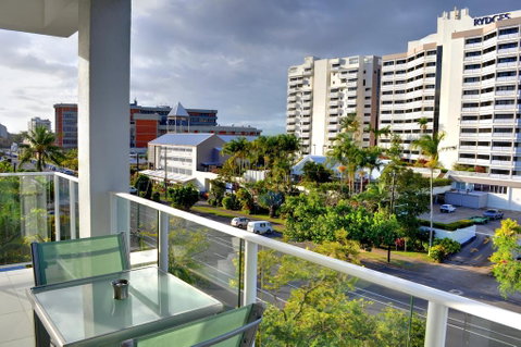 201 Lake Street - Accommodation Newcastle 2