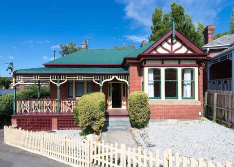 26 Byron Street - Accommodation Newcastle 0