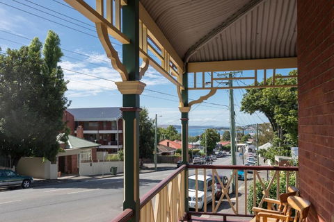 26 Byron Street - Accommodation Newcastle 1