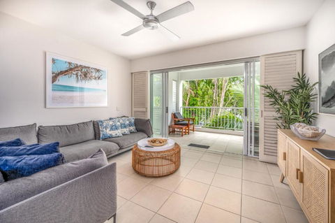 Beach Club Palm Cove Serenity Wing 3 Bed Penthouse - Accommodation Newcastle 3